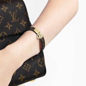 LOUIS VUITTON Bracelet Logomania M4150E